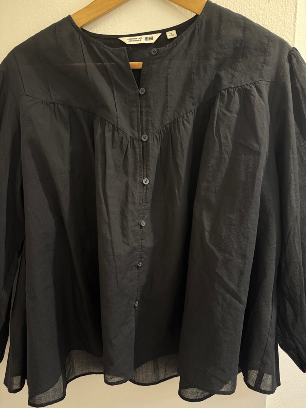 Uniqlo Black Round-Neck cropped Button Front Blouse